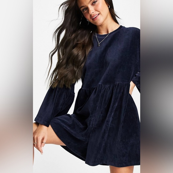 COPY - ASOS Design Cord Frill Sleeve Romper in Navy! NWT Size 4 - Picture 4 of 4